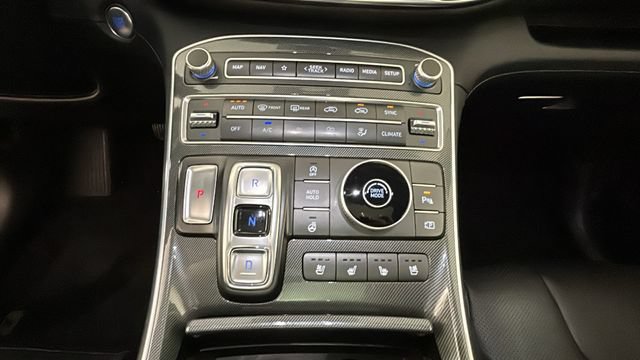 Used 2021 Hyundai Santa Fe Limited FWD image 22