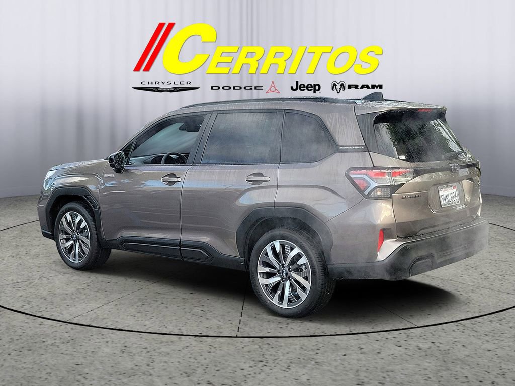 Used 2025 Subaru Forester Touring image 2