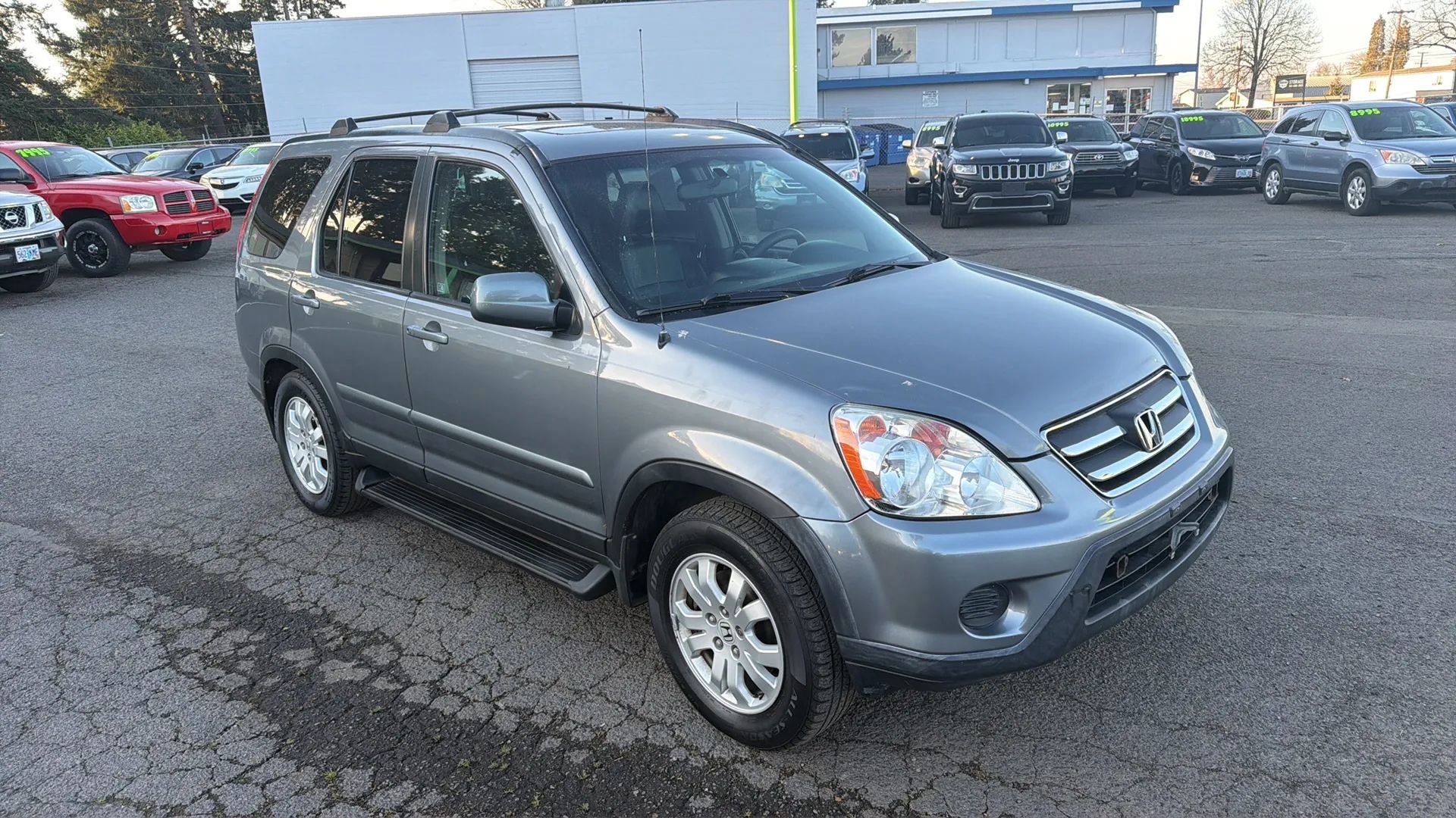 Used 2005 Honda CR-V EX image 2