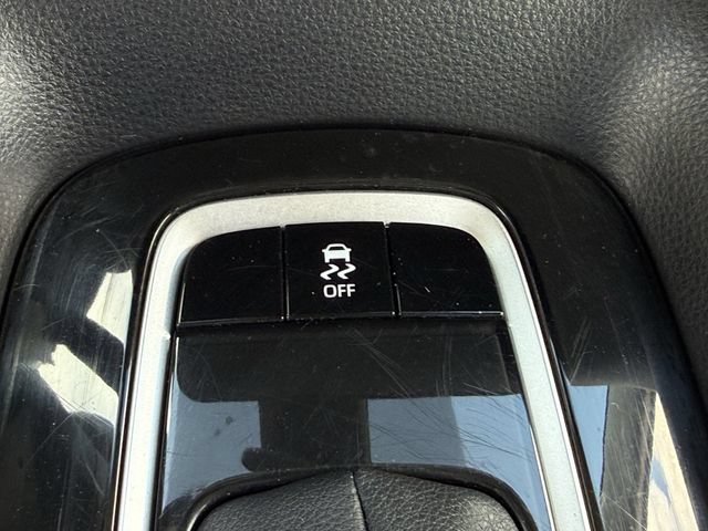 Used 2025 Toyota Corolla LE FWD image 21