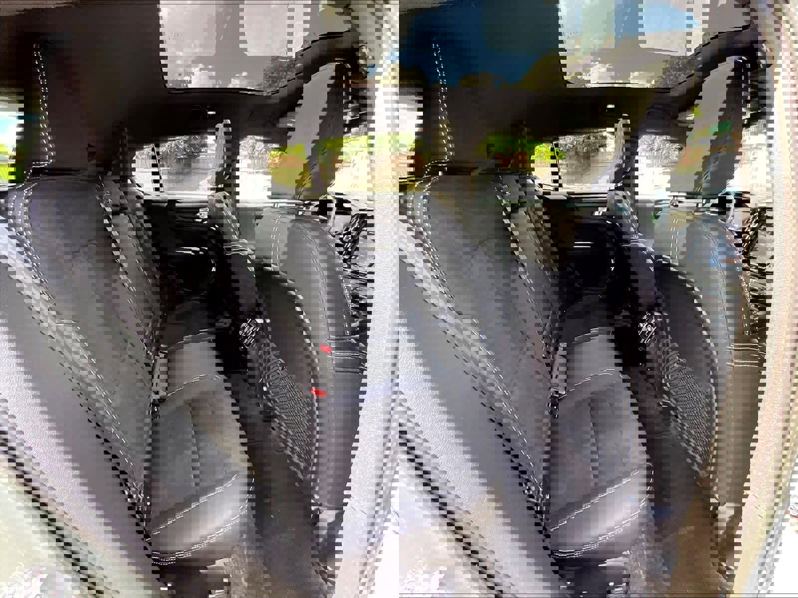 Used 2023 Volvo C40 P8 Recharge Ultimate AWD/4WD image 29