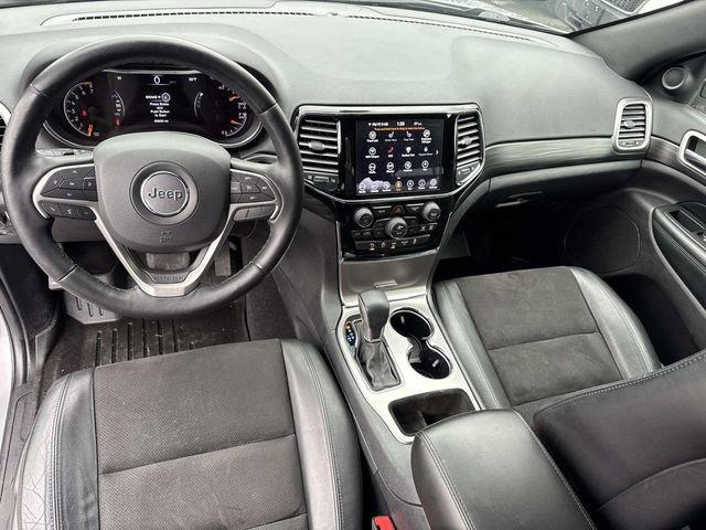 Used 2020 Jeep Grand Cherokee Altitude image 19