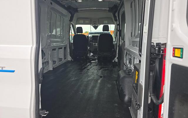 Used 2022 Ford E-Transit Medium Roof w/ Load Area Protection Package RWD image 9