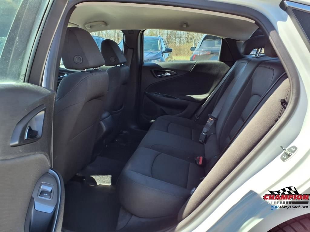 Used 2025 Chevrolet Malibu LS w/ Driver Confidence Package image 13