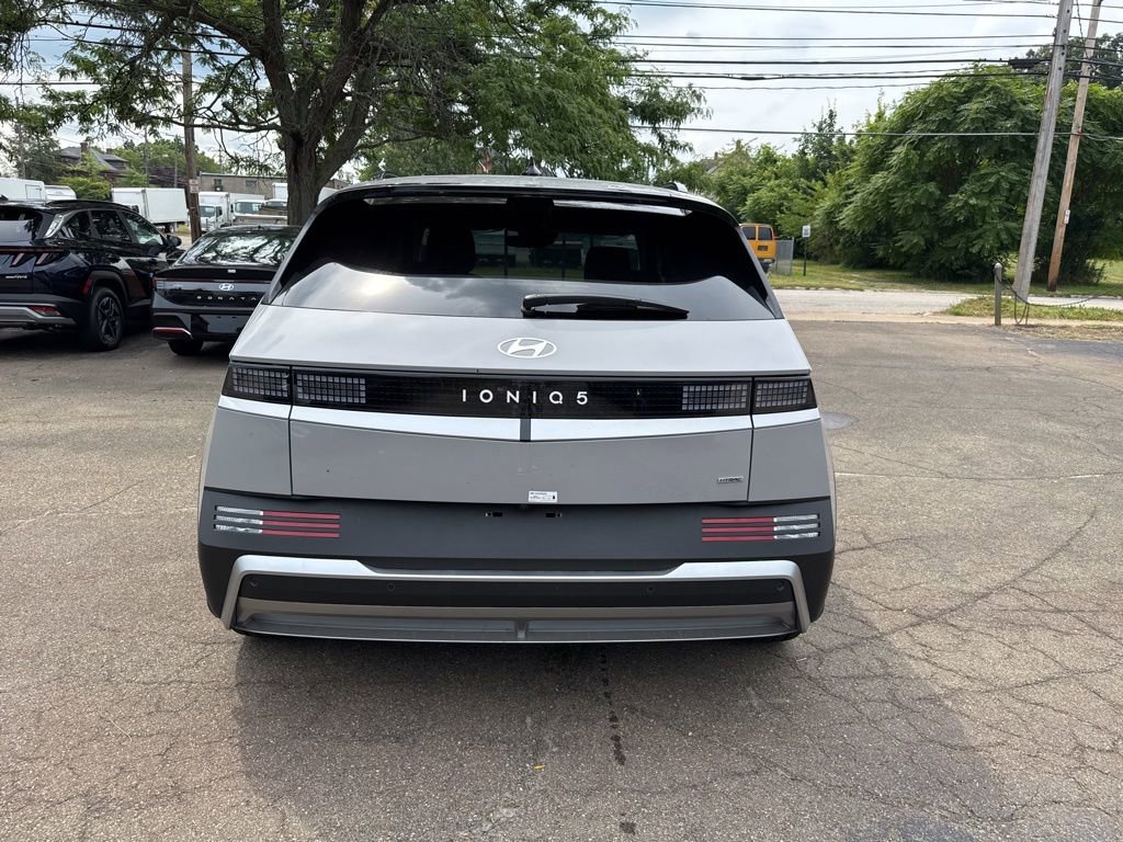 New 2025 Hyundai Ioniq 5 SEL image 6