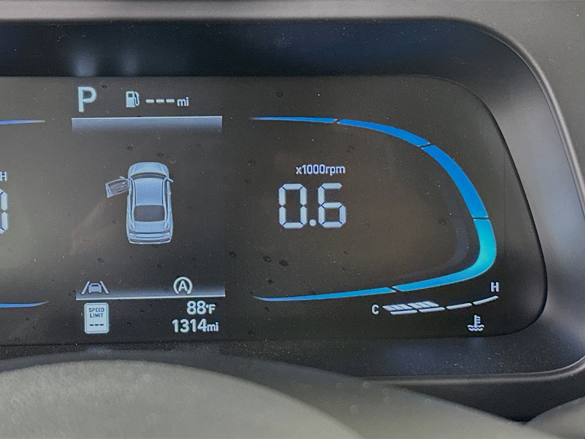 Used 2025 Hyundai Elantra SE image 19