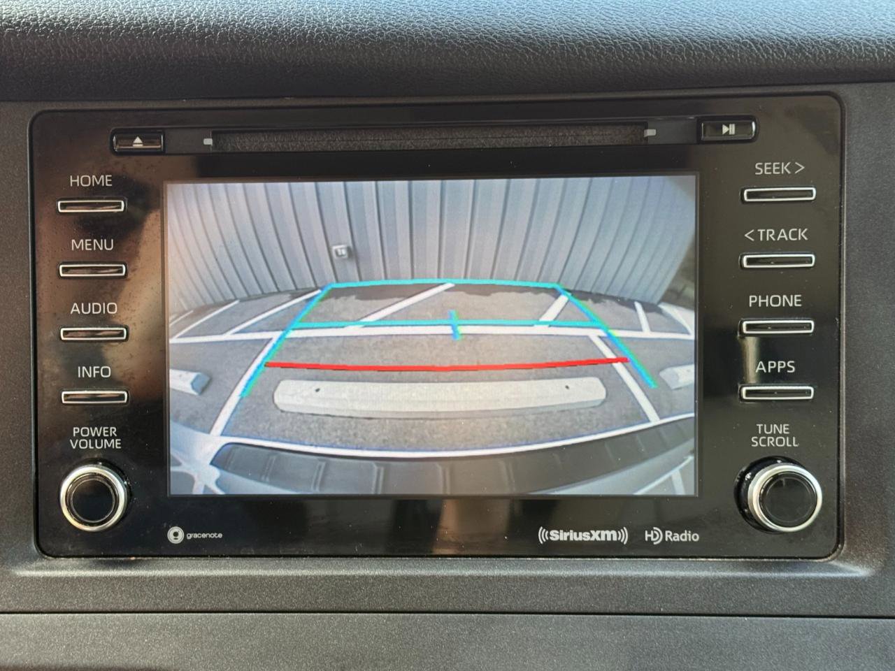 Used 2018 Toyota Sienna LE FWD image 11