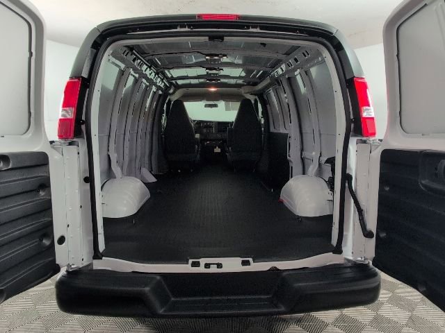 New 2026 Chevrolet Express 2500 w/ Driver Convenience Package RWD image 7