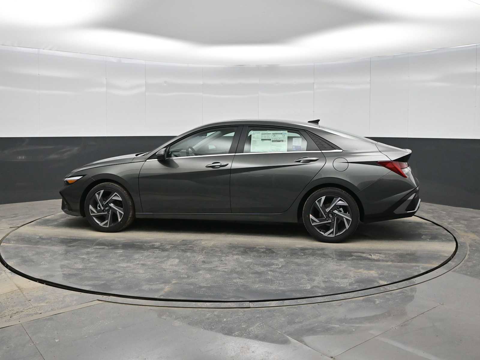 New 2026 Hyundai Elantra Limited image 5