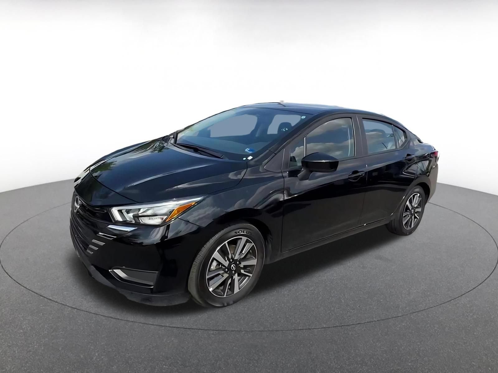 Used 2025 Nissan Versa SV FWD image 8