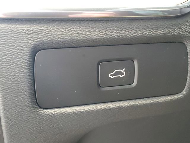 New 2026 Volvo XC60 B5 Core w/ Climate Package image 5