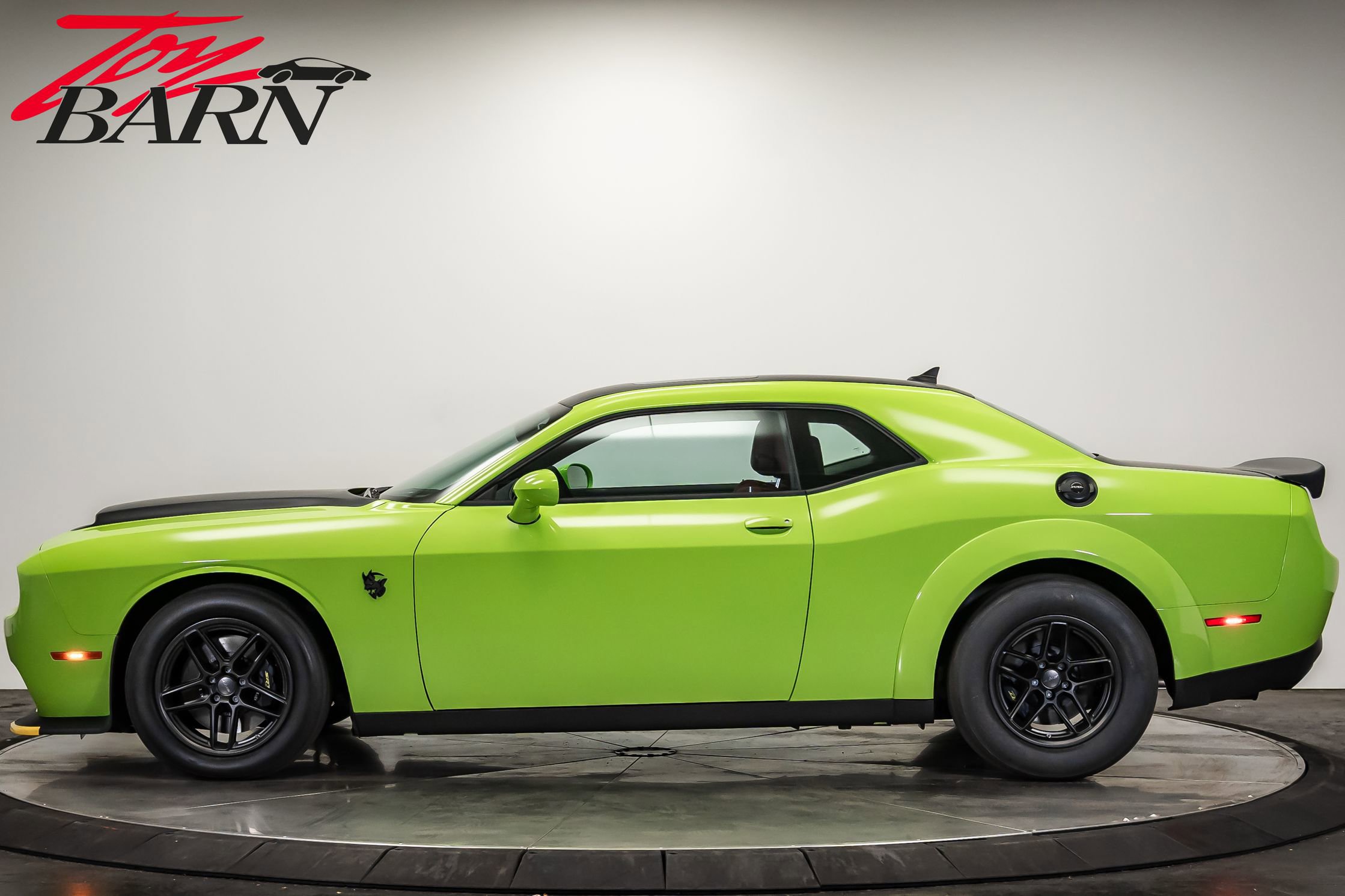 Used 2023 Dodge Challenger SRT Hellcat Redeye image 2