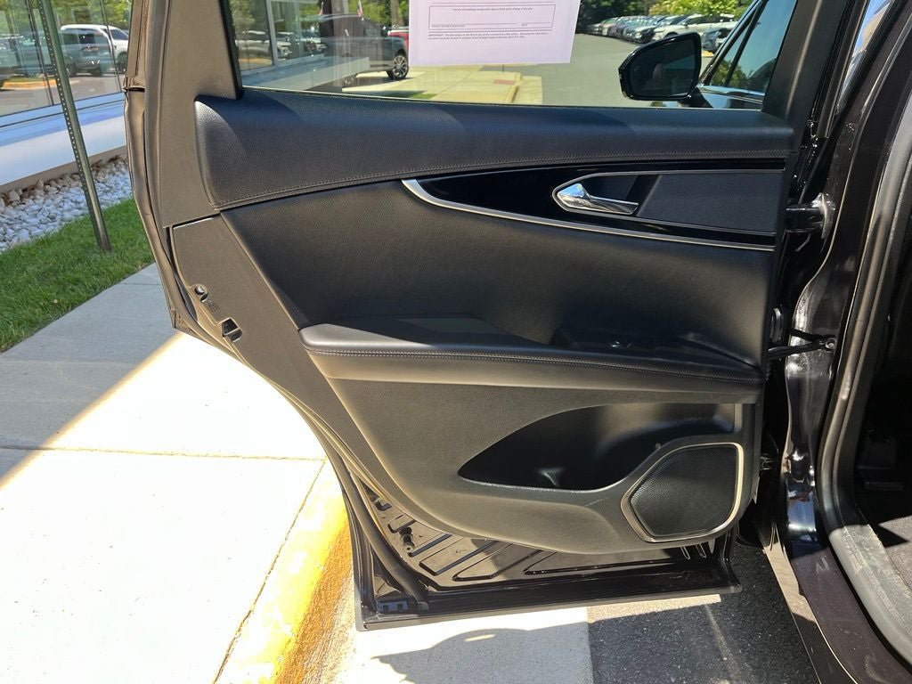 Certified 2023 Lincoln Nautilus AWD w/ Premium Package image 18