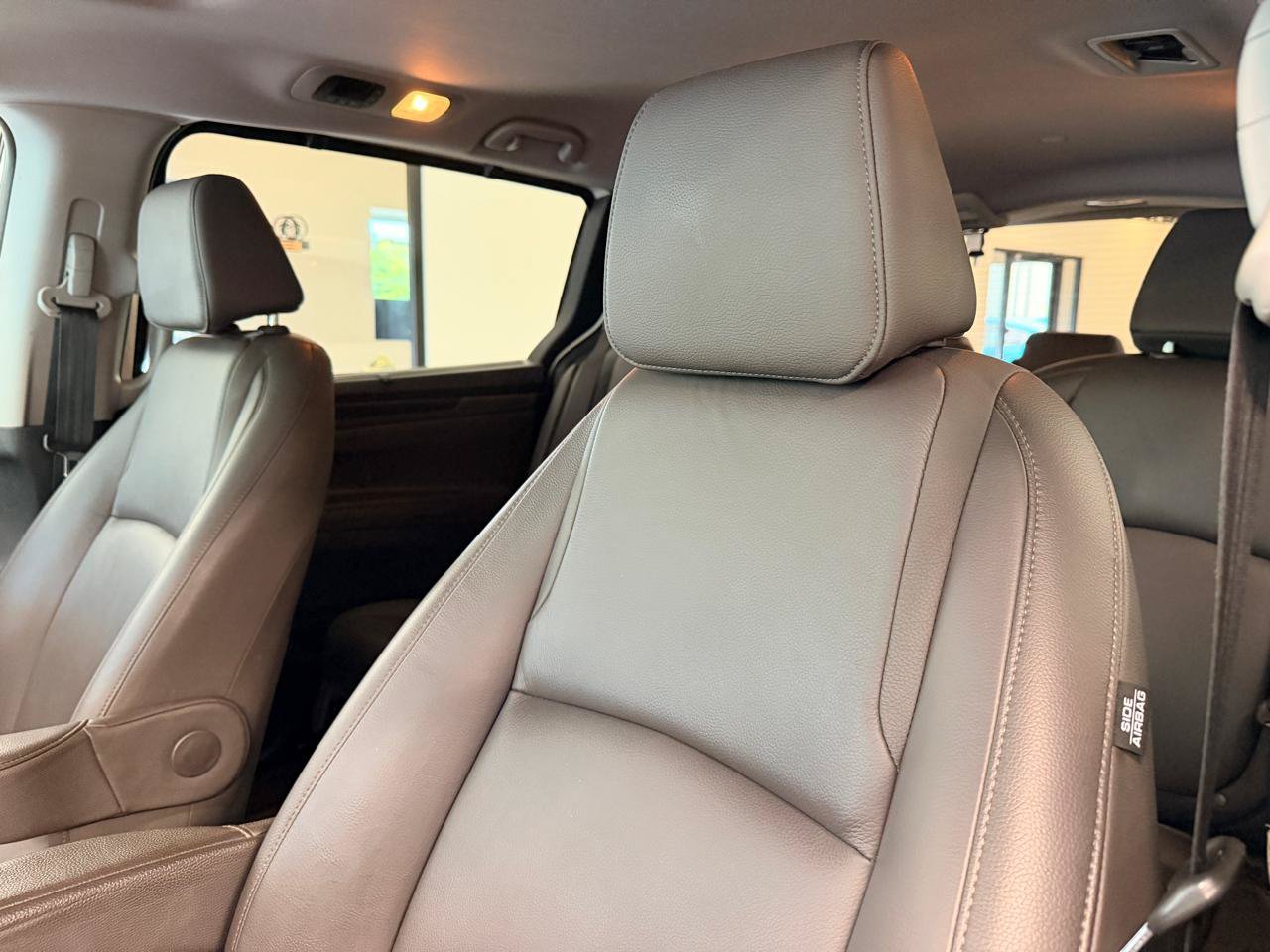 Used 2018 Honda Odyssey EX-L image 18