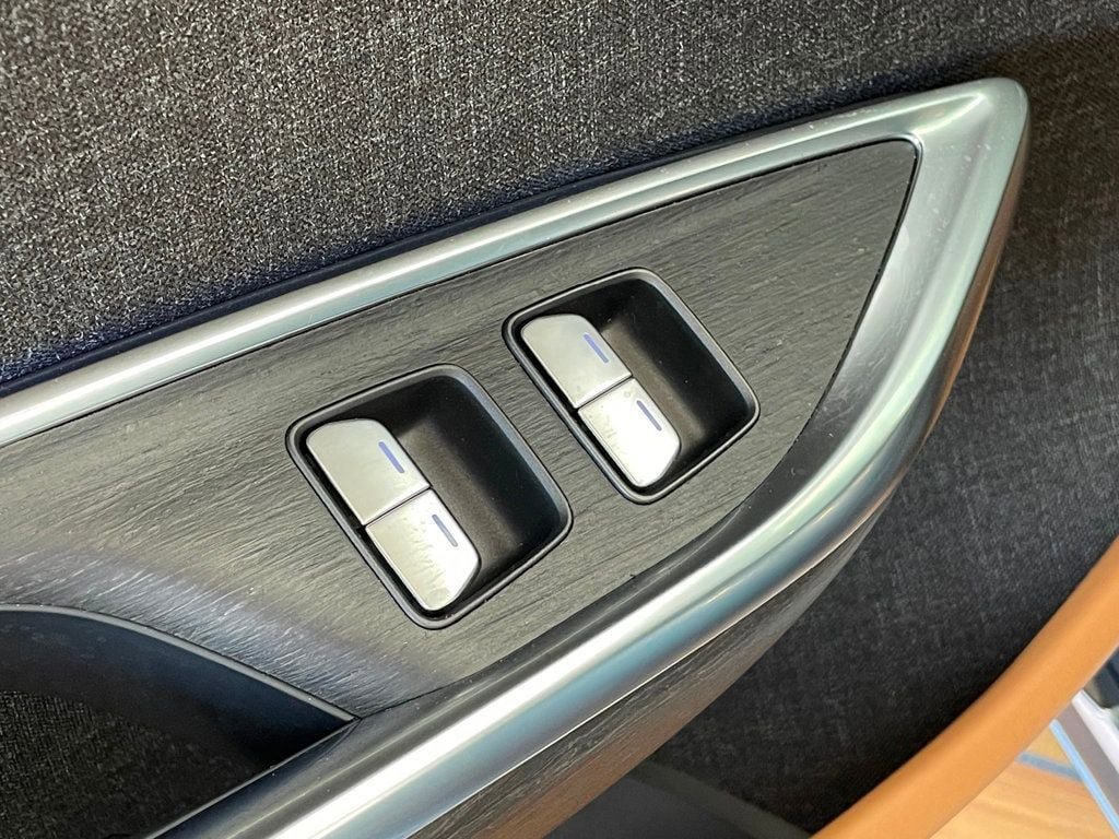 Used 2023 Lucid Air Grand Touring image 16