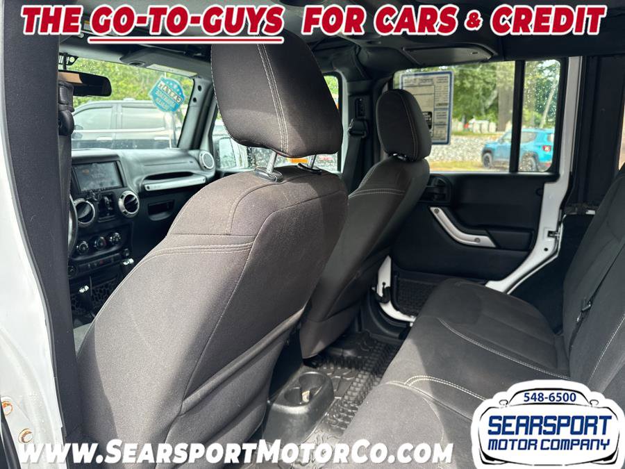 Used 2016 Jeep Wrangler Unlimited Sahara image 7