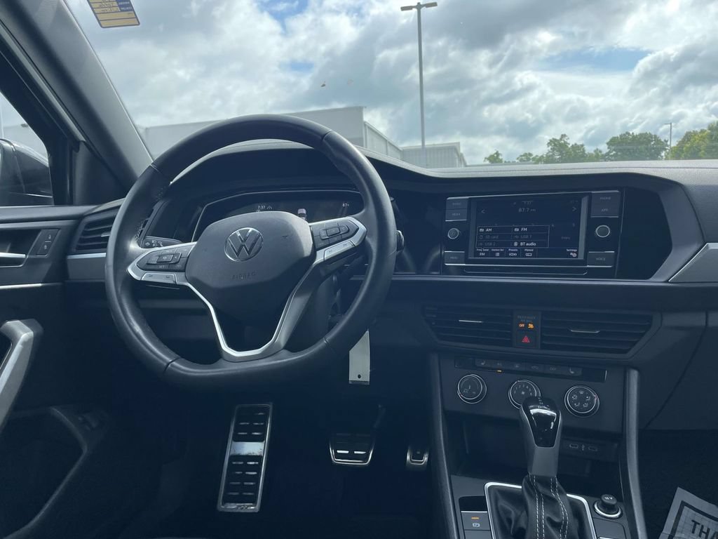 Certified 2024 Volkswagen Jetta Sport FWD image 17
