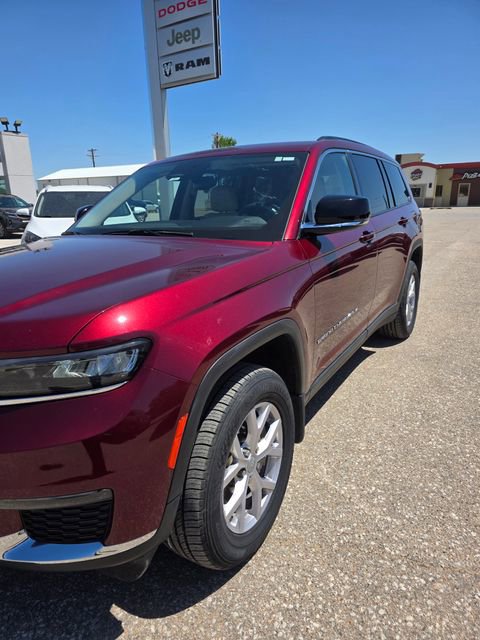 Used 2022 Jeep Grand Cherokee L Limited AWD/4WD image 3