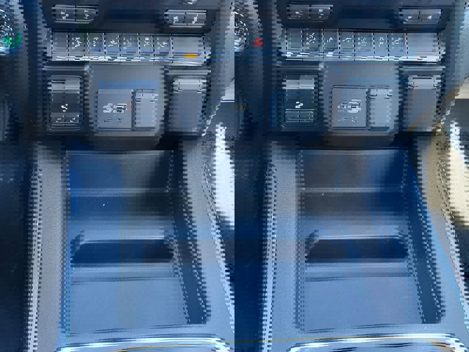 Used 2021 Chevrolet Silverado 1500 LT Trail Boss w/ Convenience Package II image 24