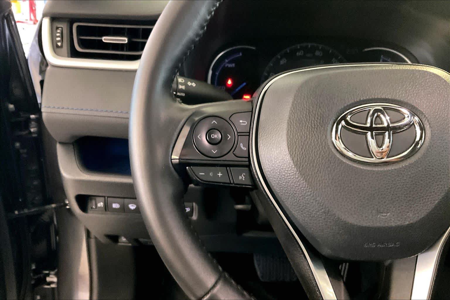 Used 2022 Toyota RAV4 XSE AWD/4WD image 22