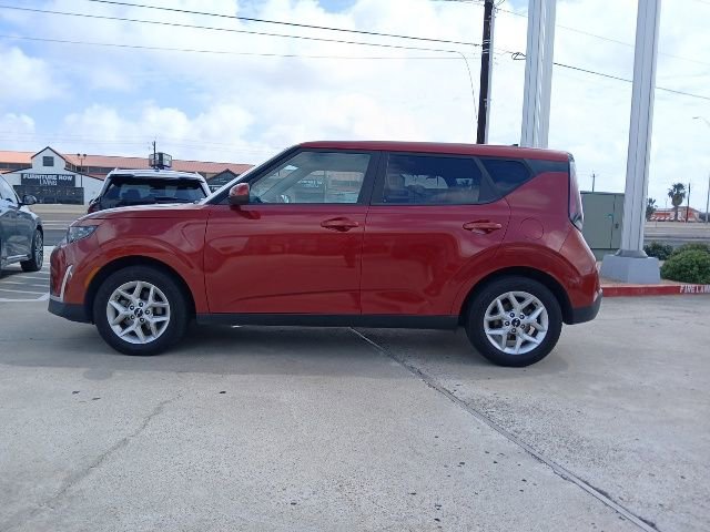 Used 2024 Kia Soul LX w/ Option Group 015 FWD image 6