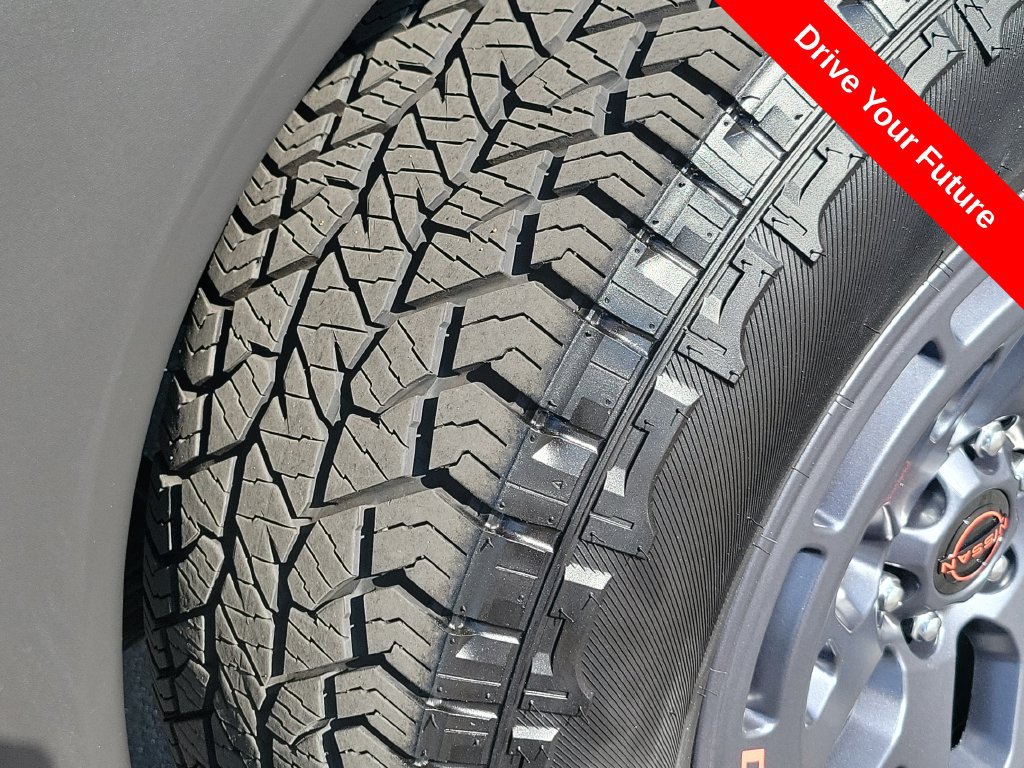 Used 2025 Nissan Frontier PRO-4X w/ Pro Premium Package AWD/4WD image 33