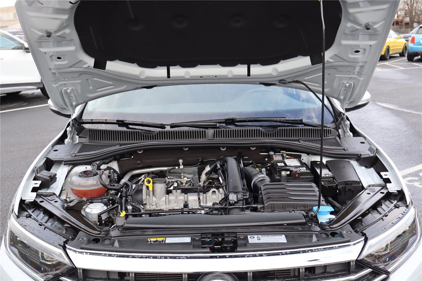 Used 2019 Volkswagen Jetta SEL Premium image 10