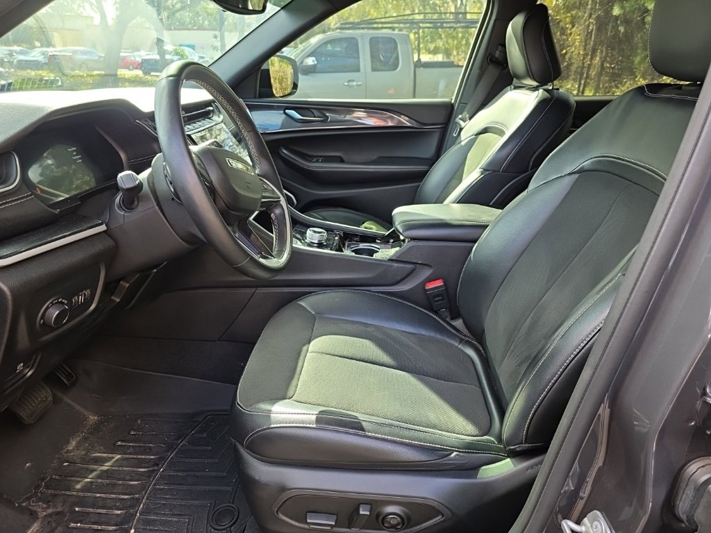 Certified 2021 Jeep Grand Cherokee L Laredo image 9