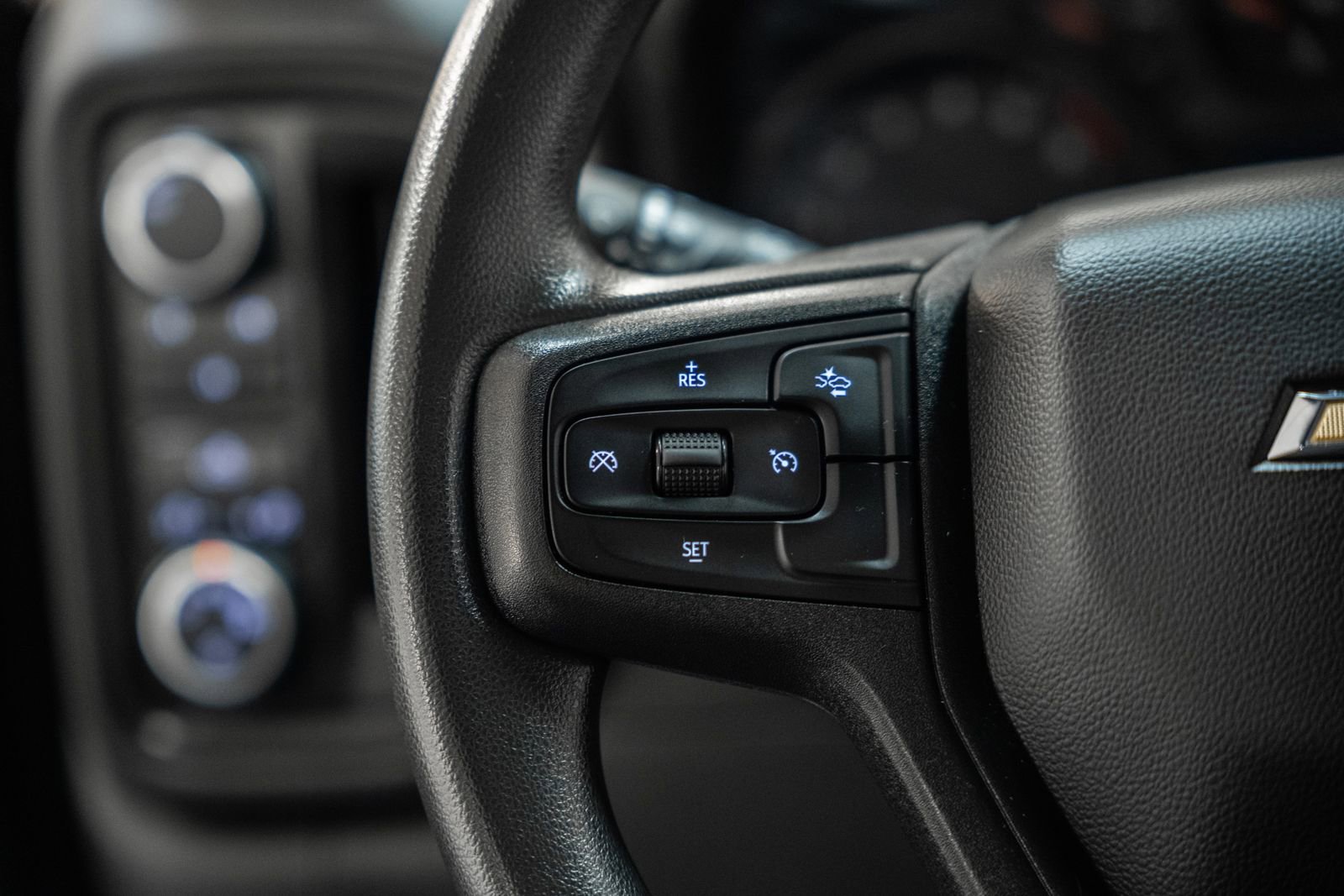 Used 2024 Chevrolet Silverado 2500 Custom image 37