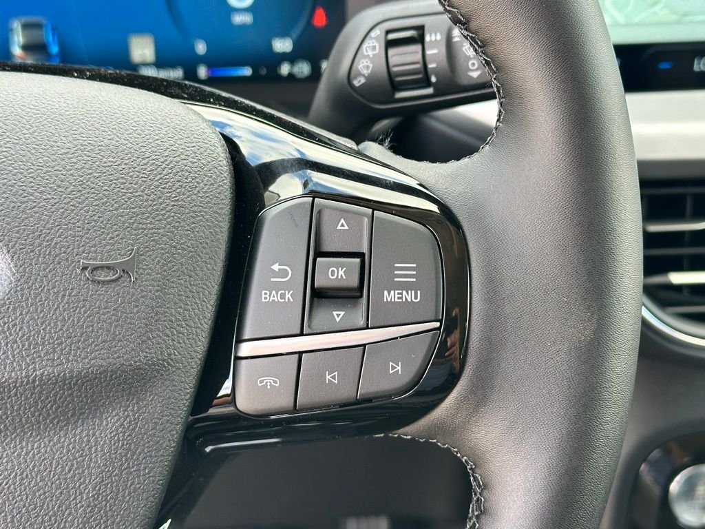 New 2024 Ford Escape SE w/ PHEV Premium Package FWD image 23