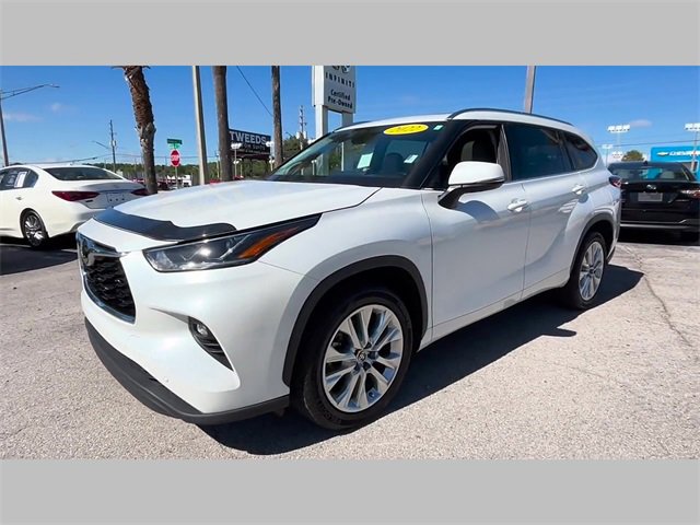 Used 2022 Toyota Highlander Limited image 40