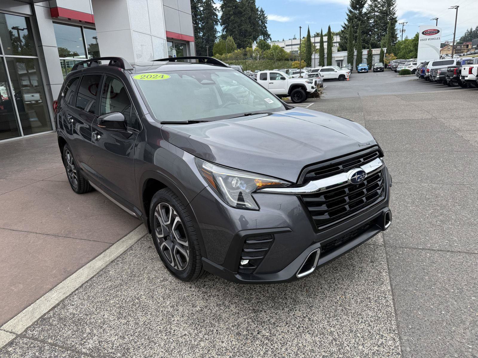 Used 2024 Subaru Ascent Touring w/ Popular Package #2 AWD/4WD image 9