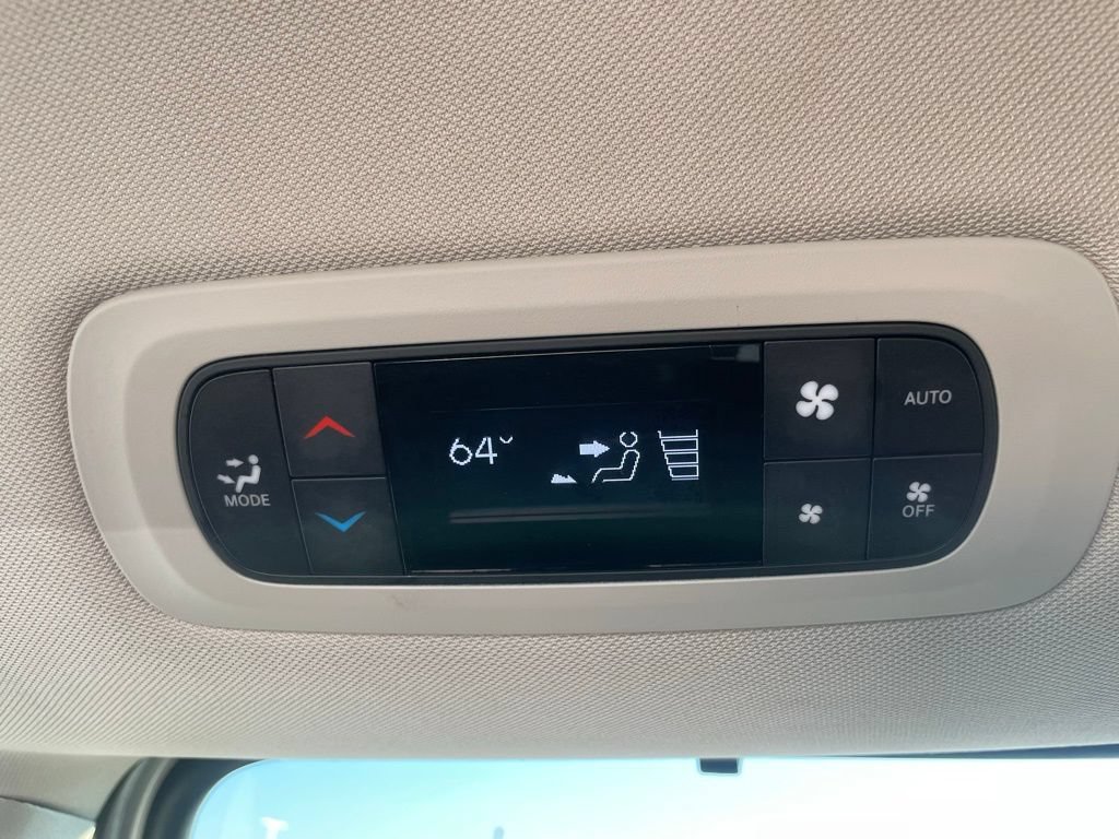 Used 2024 Chrysler Pacifica Touring-L FWD image 55