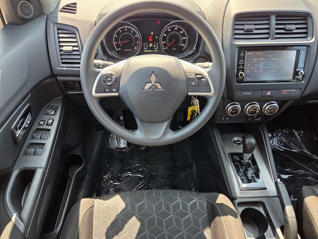 Used 2024 Mitsubishi Outlander Sport LE AWD/4WD image 12