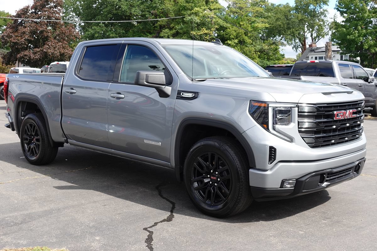 Used 2025 GMC Sierra 1500 Elevation AWD/4WD image 4