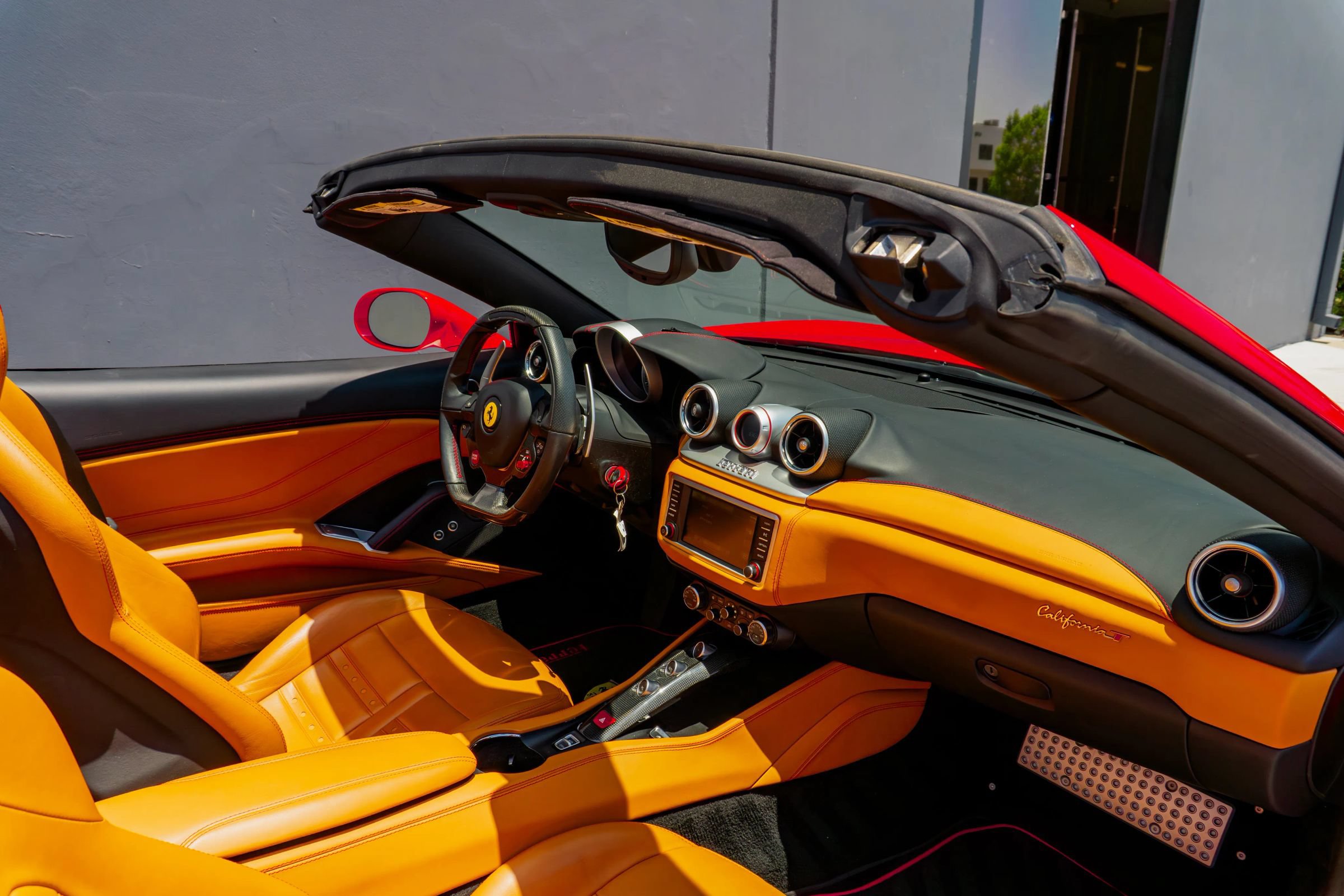Used 2016 Ferrari California T RWD image 47