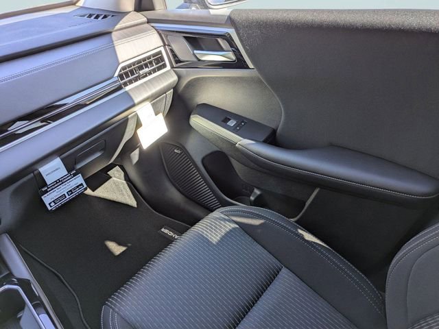 New 2025 Mitsubishi Outlander ES image 16