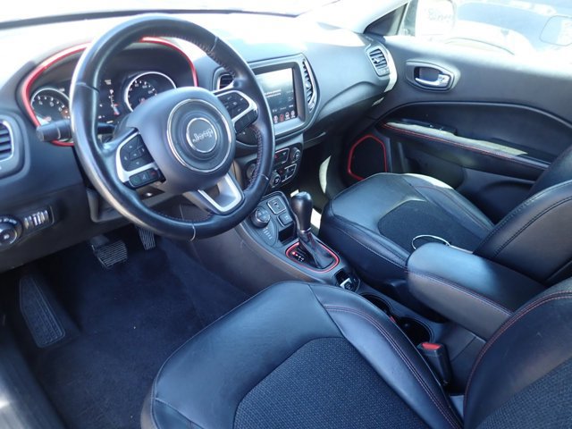 Used 2019 Jeep Compass Trailhawk AWD/4WD image 9