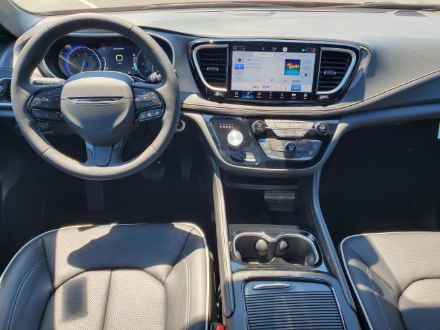 New 2027 Chrysler Pacifica Limited w/ S Appearance Package FWD image 22