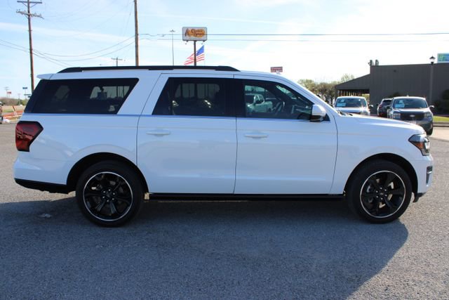 Used 2024 Ford Expedition Max Limited image 4