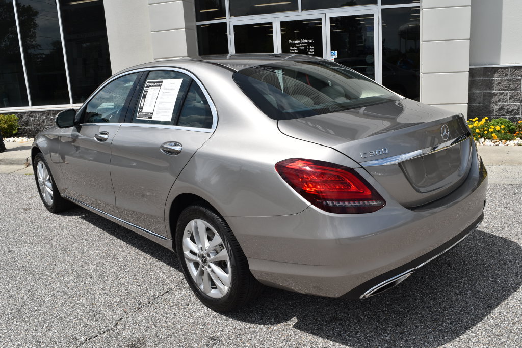 Used 2019 Mercedes-Benz C 300 4MATIC Sedan image 3