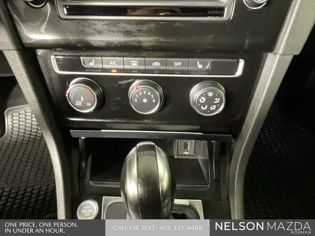 Used 2017 Volkswagen GTI SE image 34