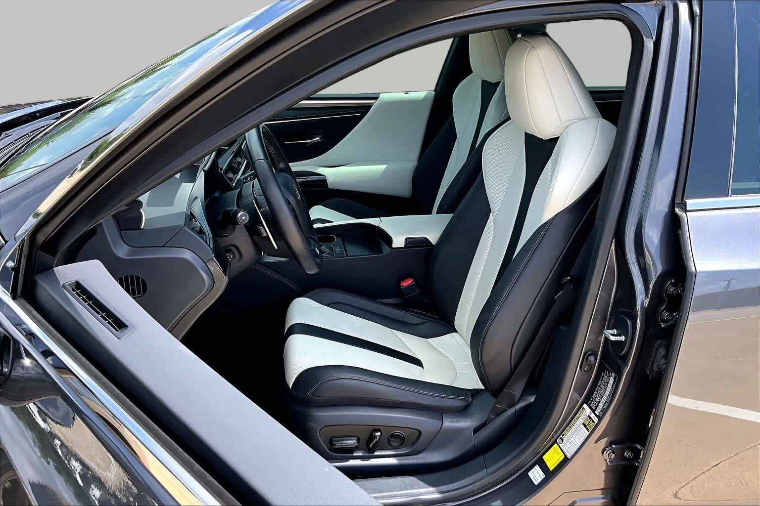 Used 2024 Lexus ES 350 F Sport w/ Accessory Package (Z2) FWD image 8