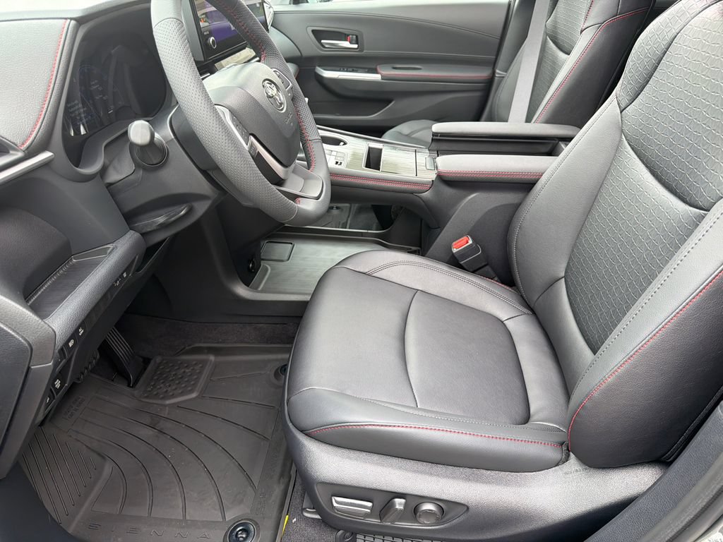New 2026 Toyota Sienna XSE FWD image 17