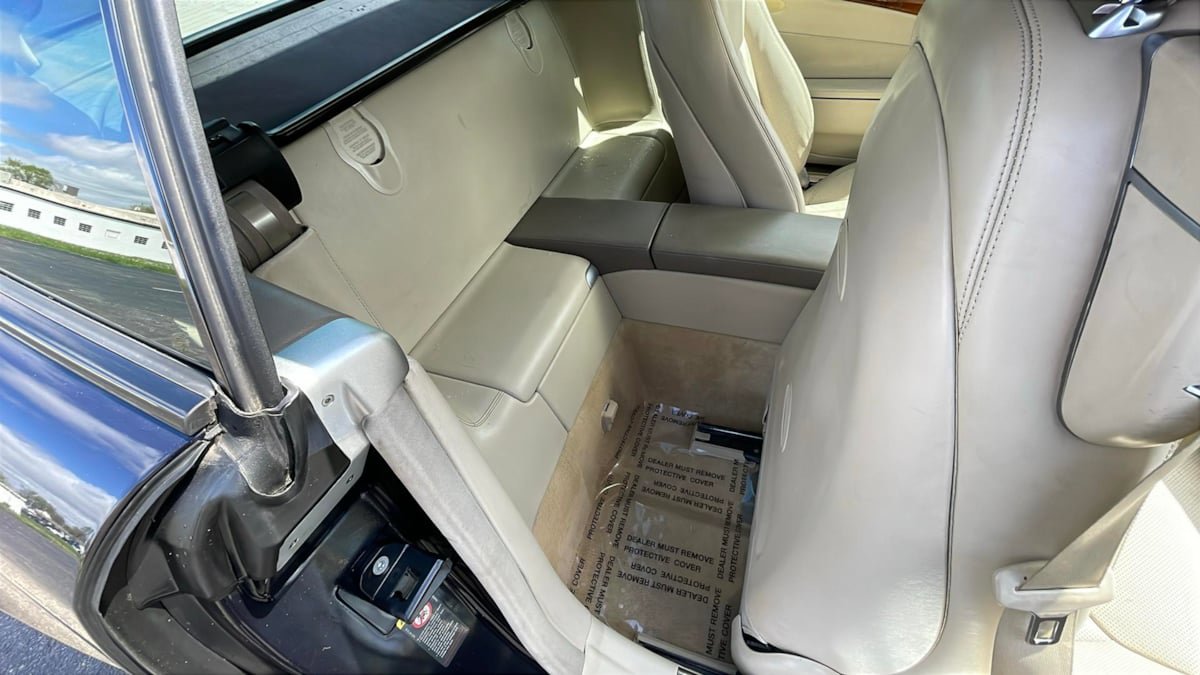Used 2009 Mercedes-Benz SL 550 w/ Premium I Pkg image 28