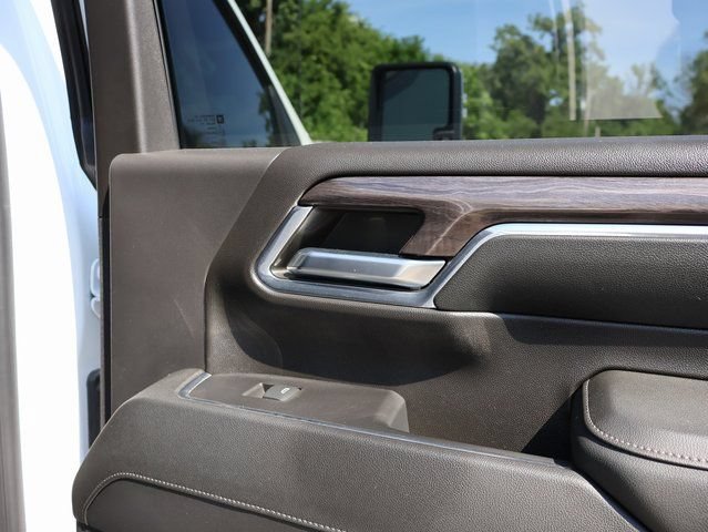 Used 2024 Chevrolet Silverado 2500 LTZ AWD/4WD image 14