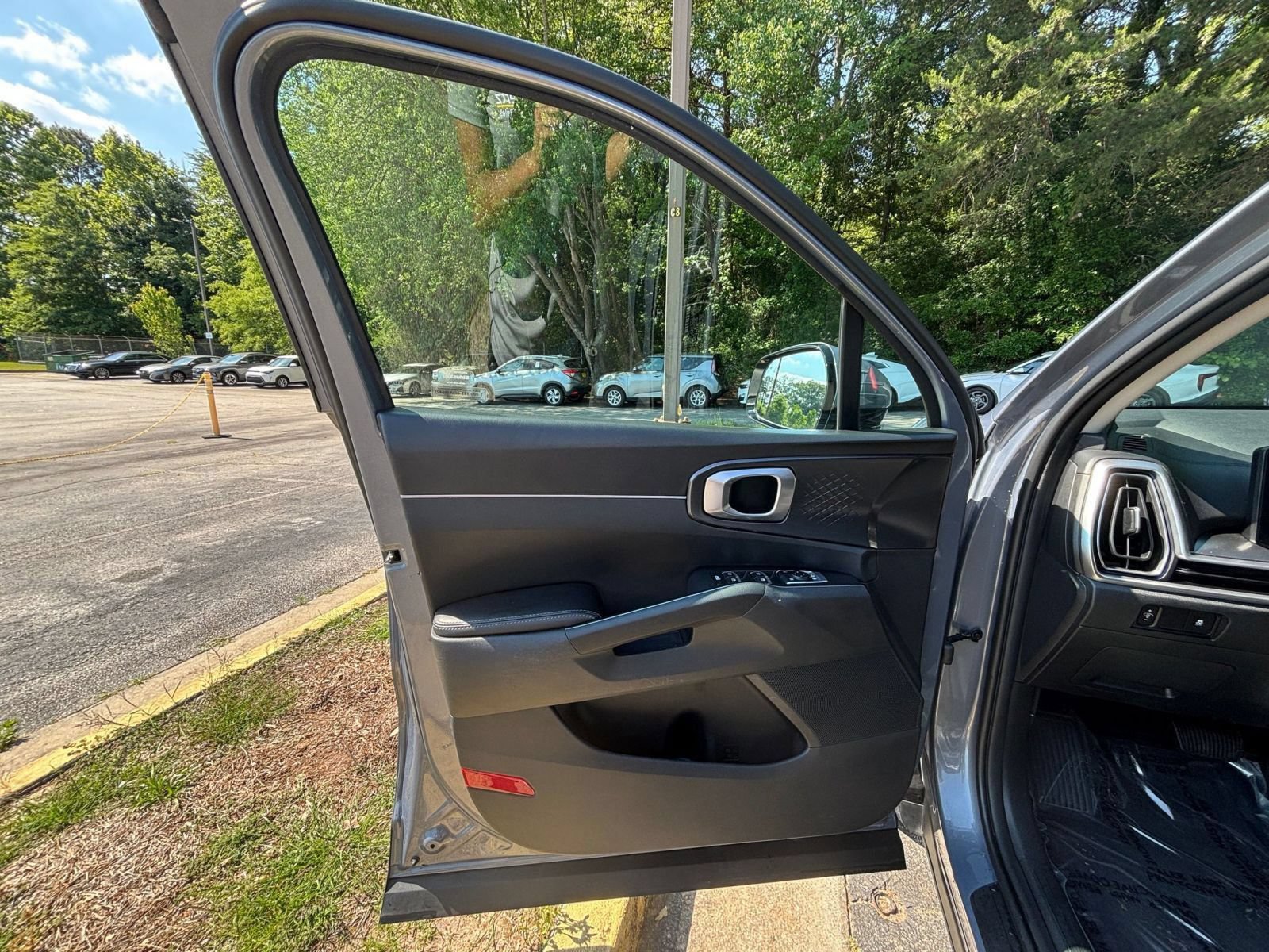 Used 2024 Kia Sorento S FWD image 20