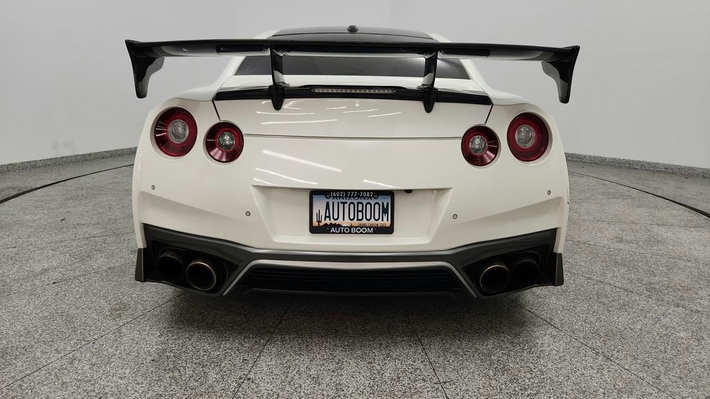 Used 2017 Nissan GT-R Premium w/ Premium Interior Package AWD/4WD image 19