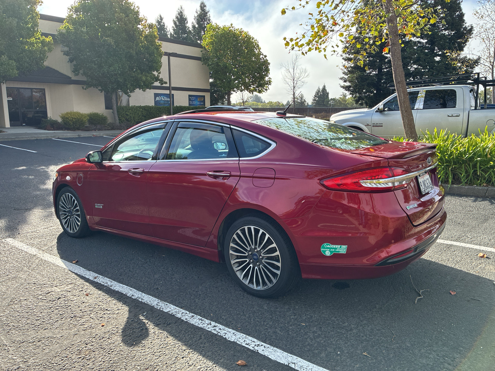 Used 2017 Ford Fusion Energi Titanium FWD image 3