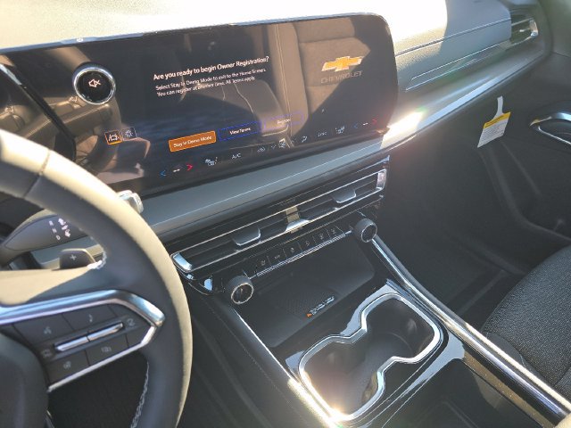 New 2027 Chevrolet Traverse LT w/ Driver Confidence Package FWD image 27